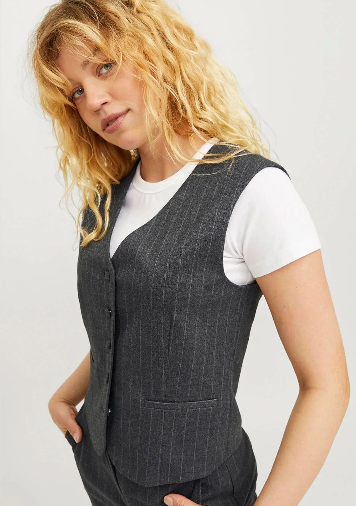 JX Mary Brushed Waistcoat TLR - Image 3