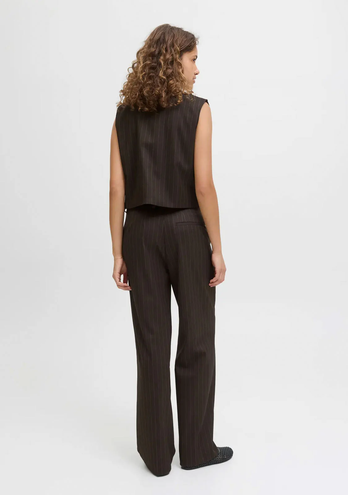JXAna Mary Brushed Vest Tlr Bracken White - Image 4