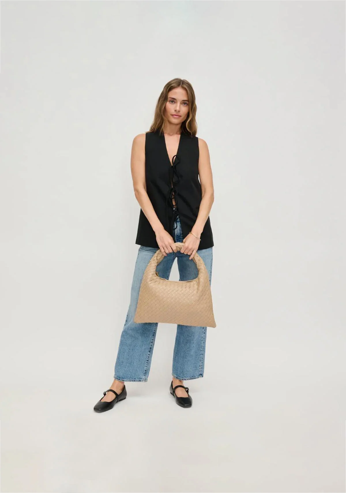Leah Hobo - Image 3