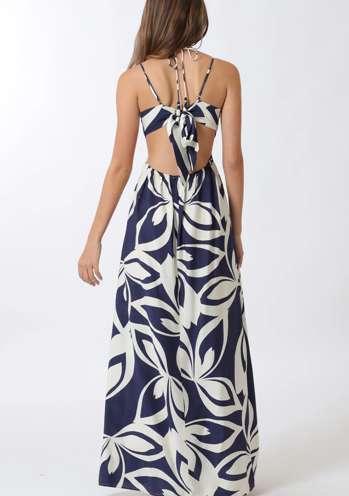One Side Metal Triming Halter Dress - Image 3