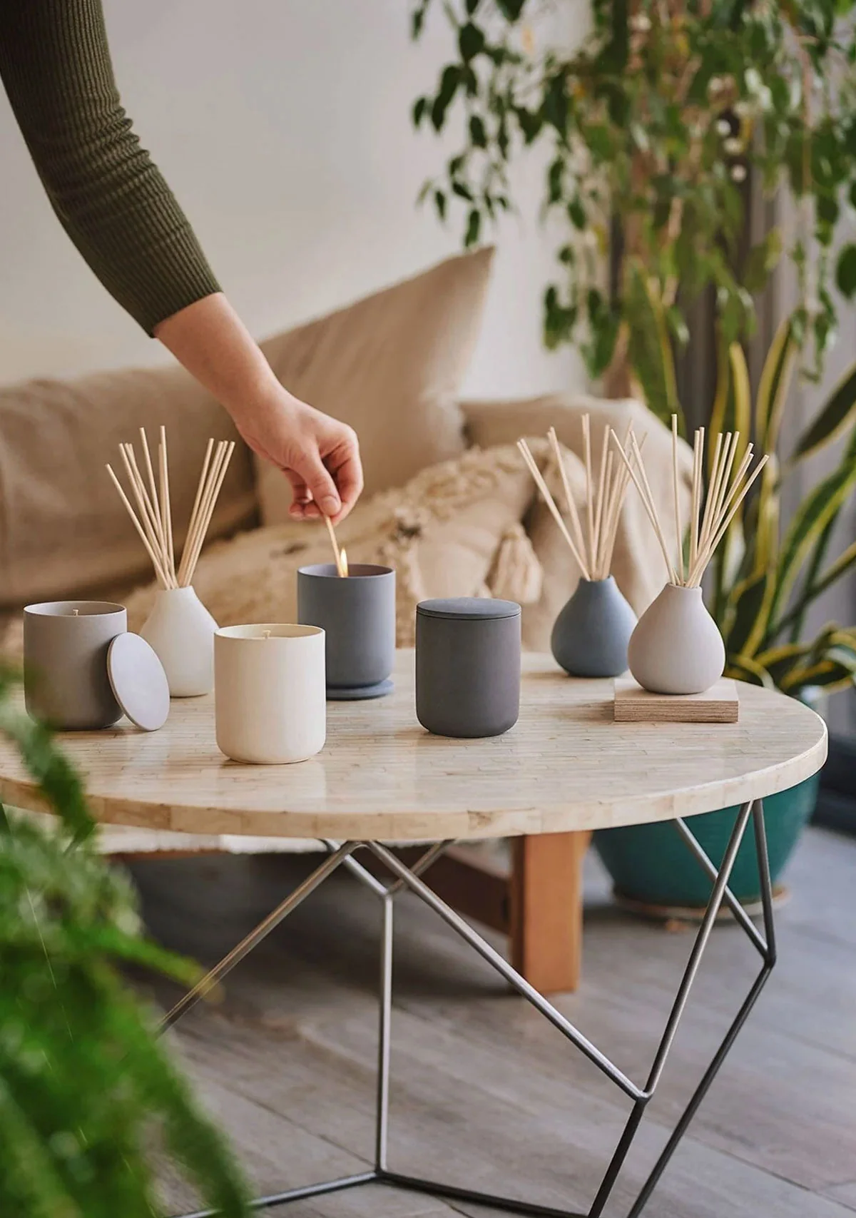 Persian Thyme Ceramic Candle - Image 2