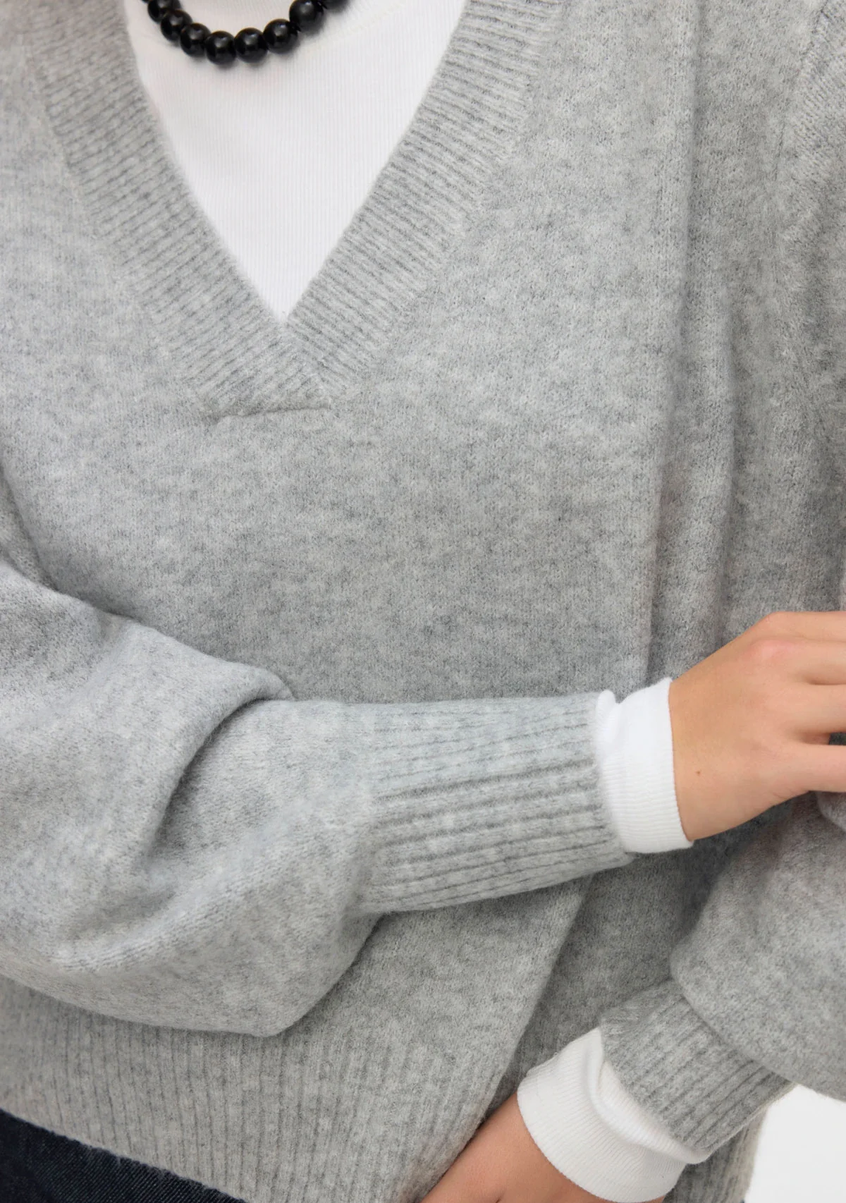 V Neck Pullover - Image 3